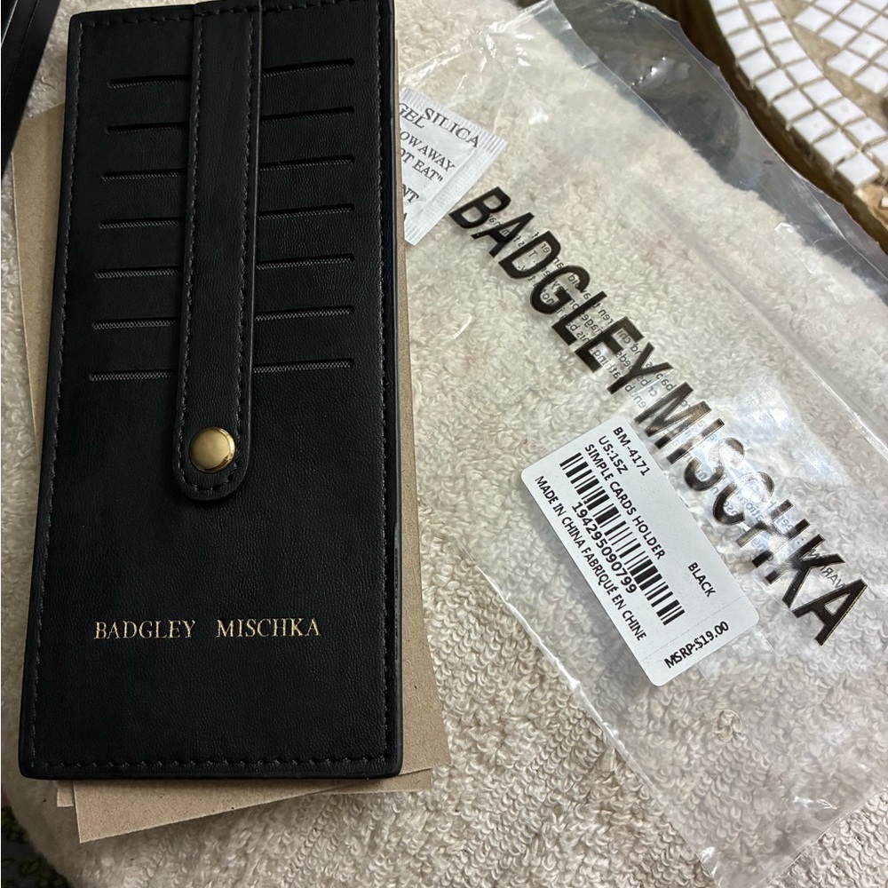 NWT Badgley Mischka Black Key & Card Holder